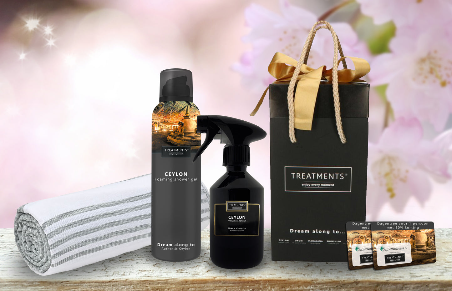 Treatments® - Geschenkbox Duschschaum & Kerze - Omani