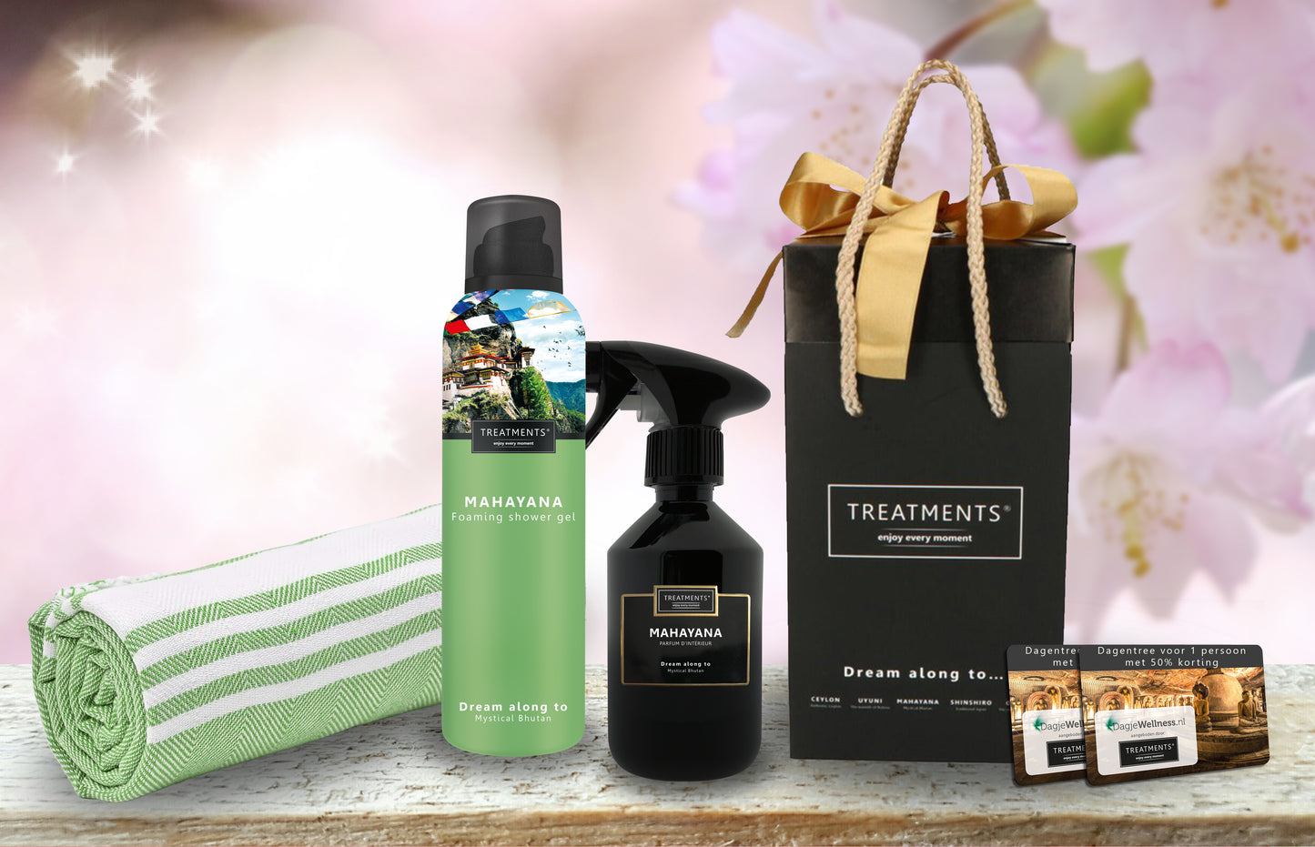 Treatments® - Geschenkbox Duschschaum & Kerze - Omani