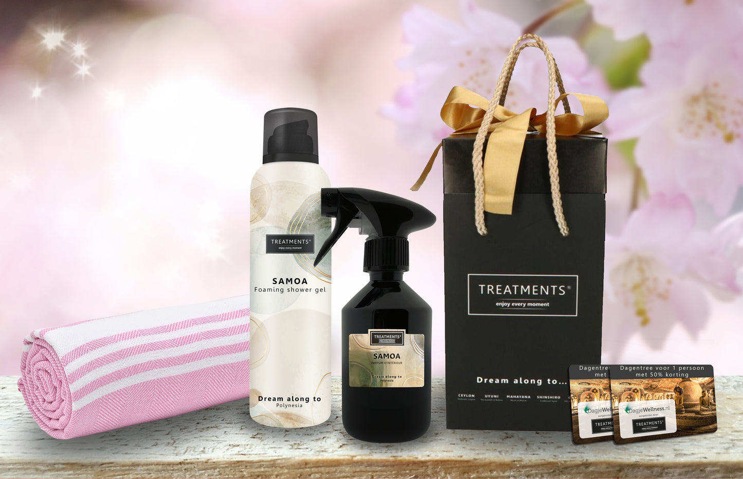 Treatments® - Geschenkbox Duschschaum & Kerze - Omani