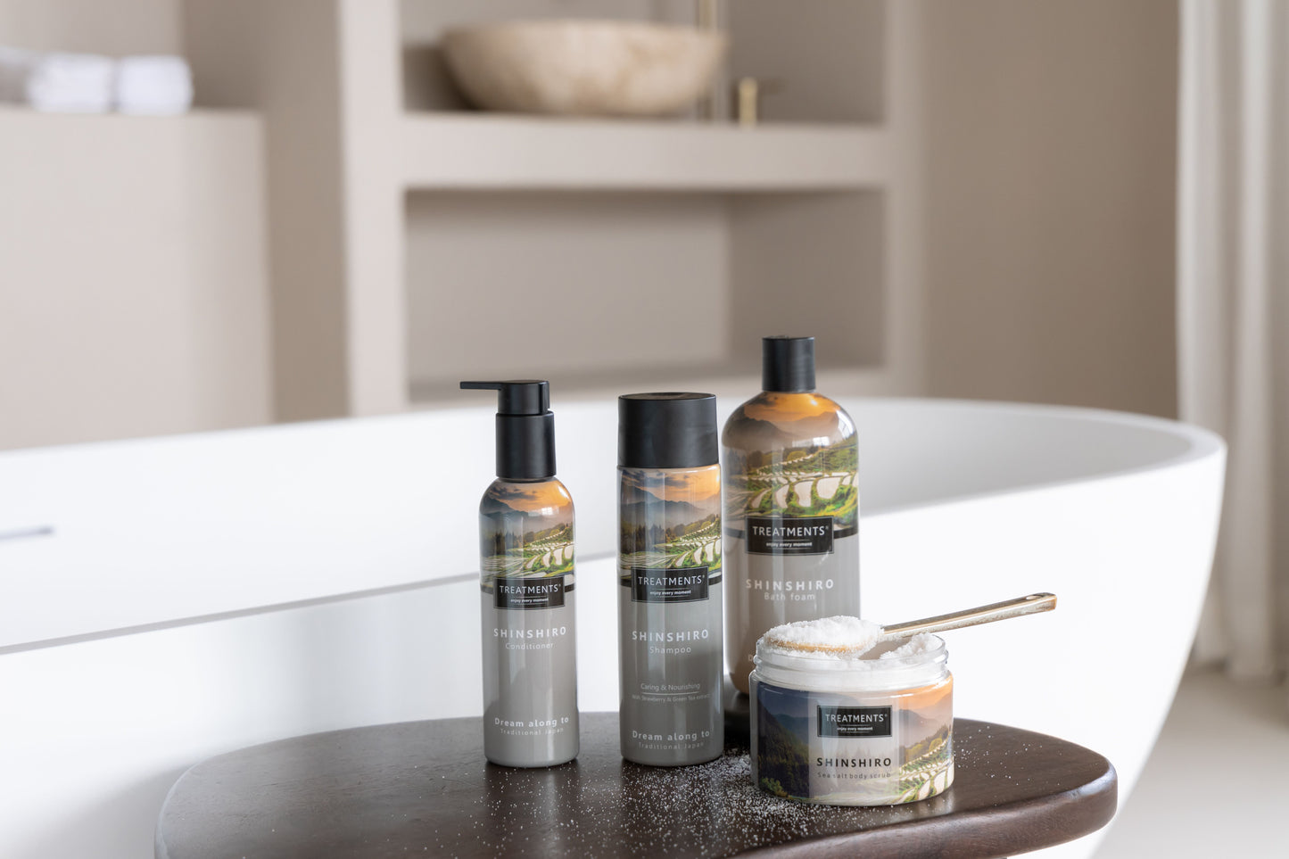 Treatments® - Duschschaum für Haare und Körper - Shinshiro - 250 ml