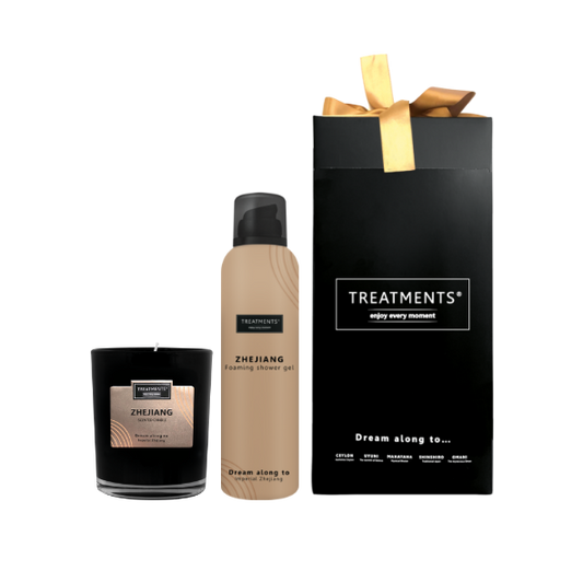 Treatments® - Giftbox Shower Foam & Candle - Zhejiang